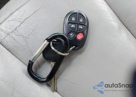 2012 Toyota Sienna Xle V6 8 Passenger из США, поврежденный, VIN 5TDYK3DC3CS218373